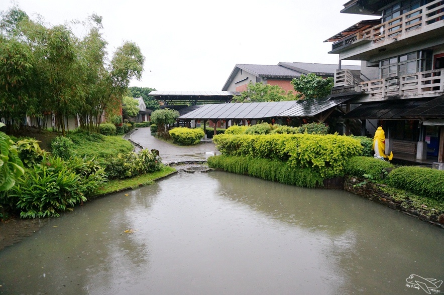 [住。東部]宜蘭|國立傳統藝術中心內。福泰冬山厝會館榮獲第五屆遠東建築獎。一定要享受的夜色、會呼吸的綠建築、台灣傳統建築園區群聚、親子住宿好地點～免費入園遊傳藝兩天～還送DIY卷