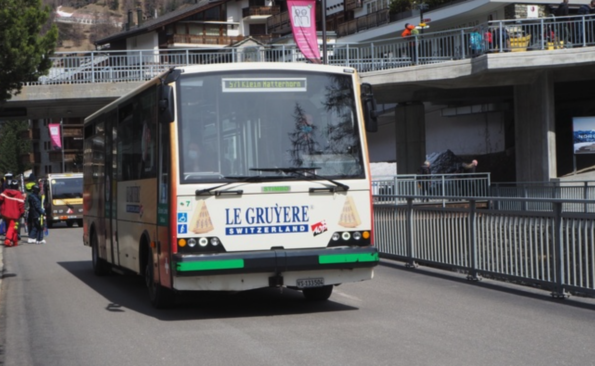 瑞士策馬特免費循環電動巴士｜e bus zermatt