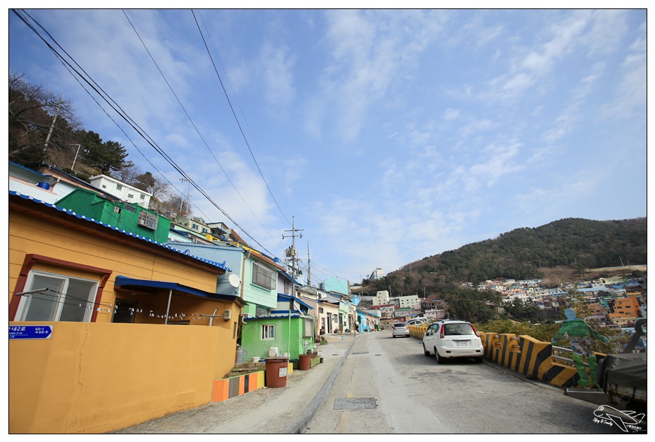 釜山超人氣景點|甘川洞文化村Gamcheon culture village。走一趟藝術村、來一趟與自己的浪漫旅行～完整走跳攻略～