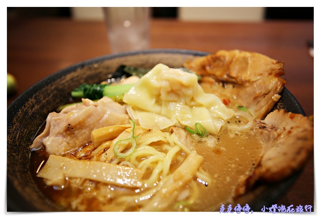 成田機場美食｜空海拉麵。濃厚豚骨口味、受日本人歡迎乾式拉麵～